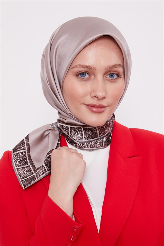 Sütlü Kahve Kenar Leopar Twill İpek Eşarp