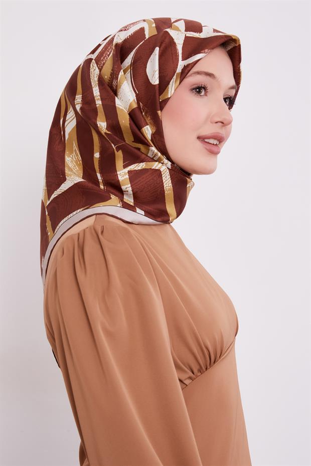 Tarçın Harf Baskılı Twill İpek Eşarp