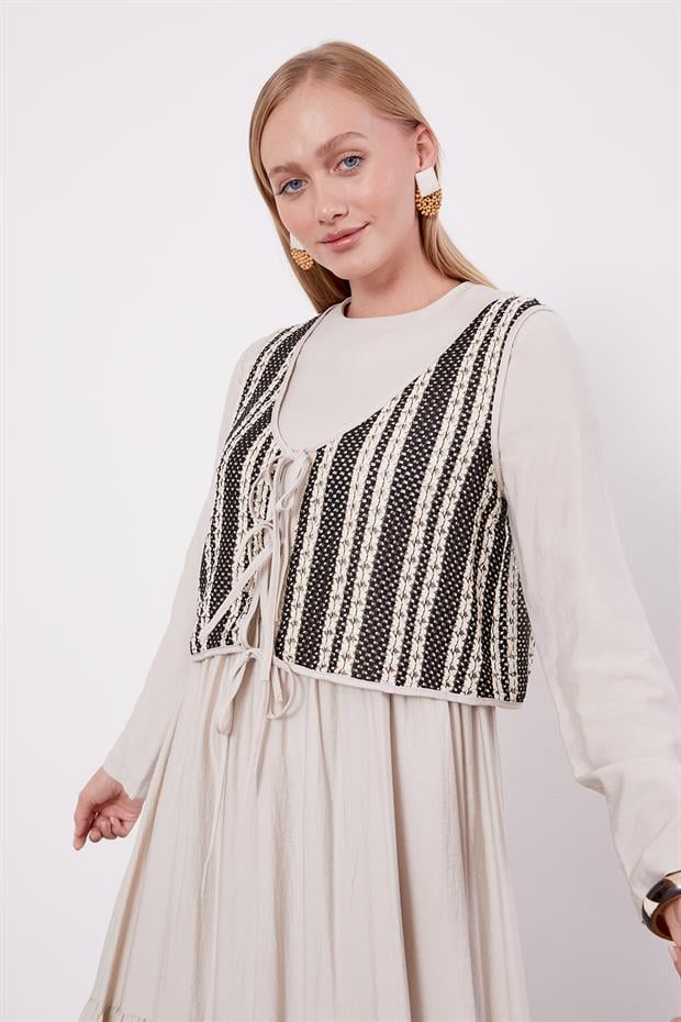 Taş Bağcık Detay Yelekli Elbise