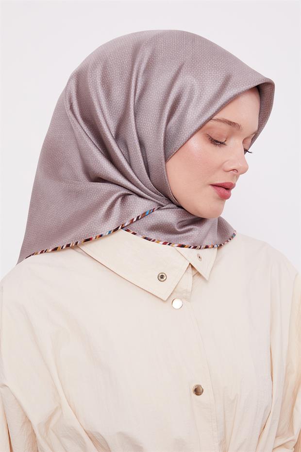 Taş Benekli Twill İpek Eşarp