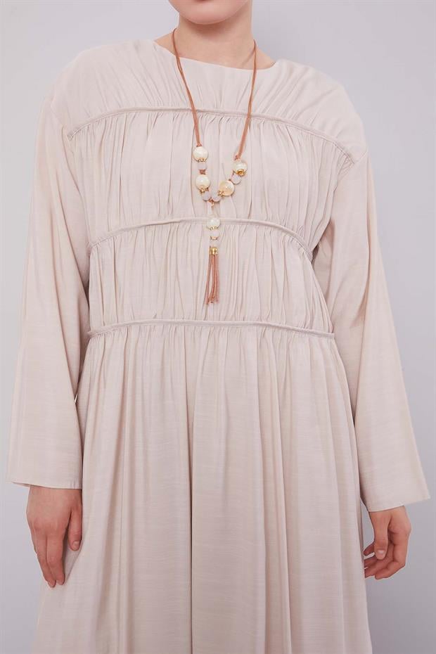 Taş Büzgü Detaylı Elbise