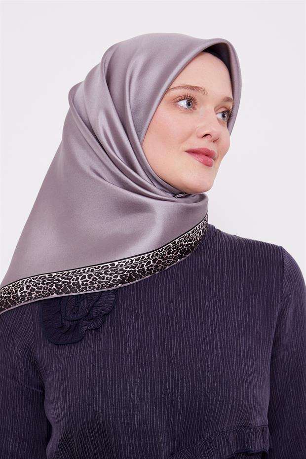 Taş Şerit Leopar Desen Twill İpek Eşarp