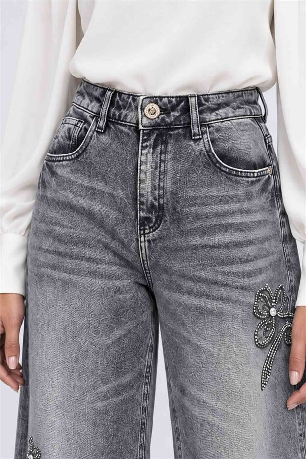 Taş Nakışlı Yüksek Bel Denim Pantolon Gri