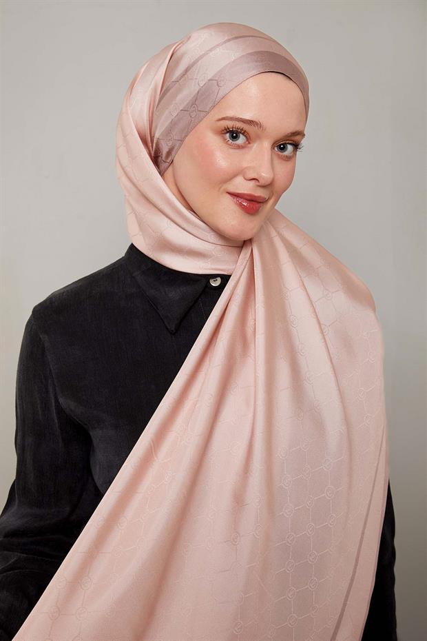 Toz Pembe Şerit Detay Monogram İpek Şal
