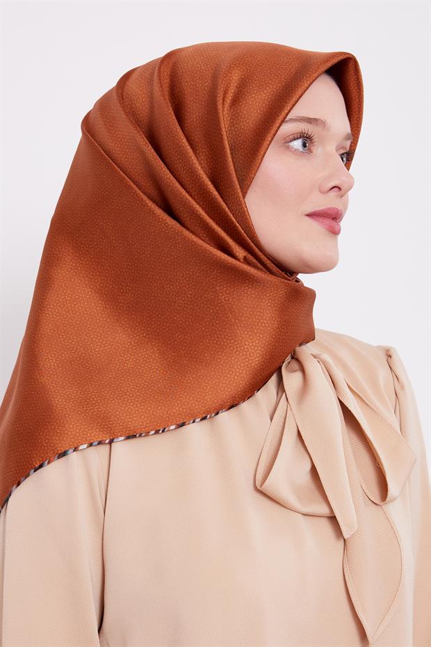 Turuncu Benekli Twill İpek Eşarp