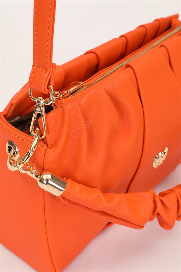Turuncu Büzgü Detaylı El Çantası