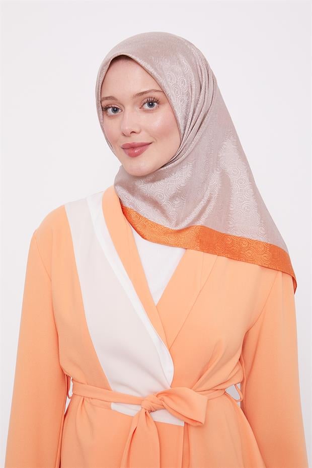 Turuncu Halka Desen Monogram Eşarp