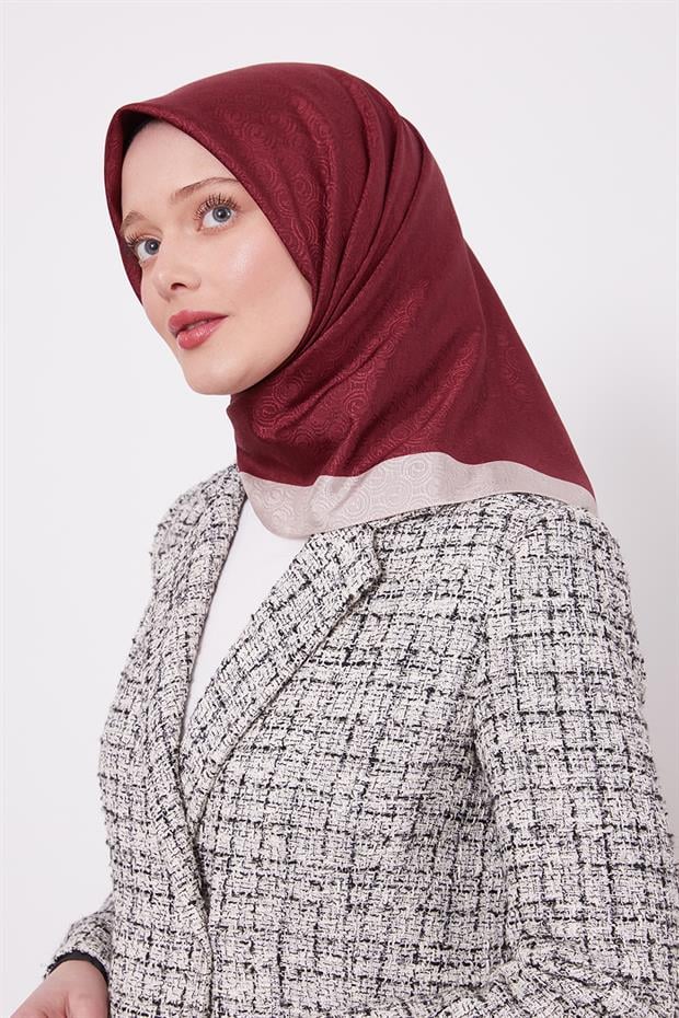 Vişne Halka Desen Monogram Eşarp