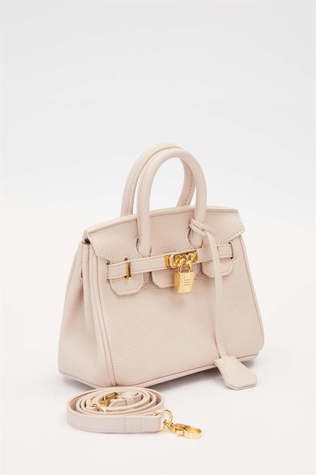 Vizon Aksesuar Detaylı Kare El Çantası