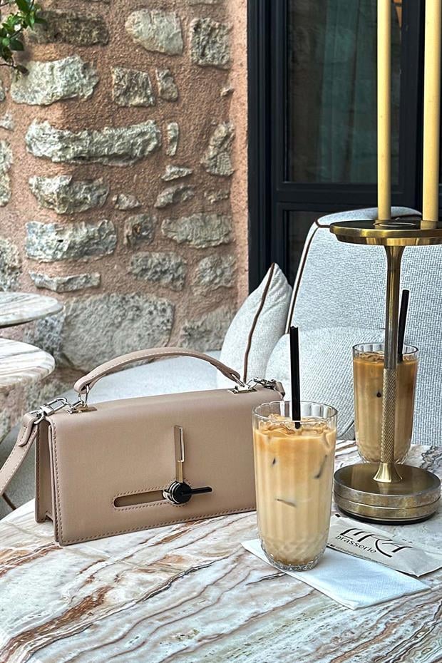 Vizon Çevirmeli Kilitli Omuz Çantası