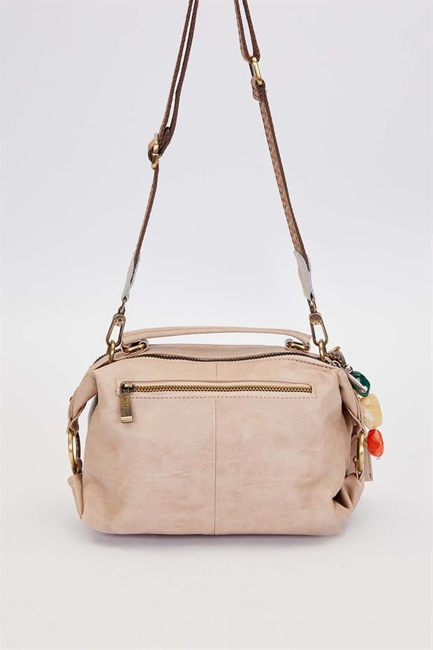 Vizon Çoklu Aksesuar Detaylı Omuz Çantası