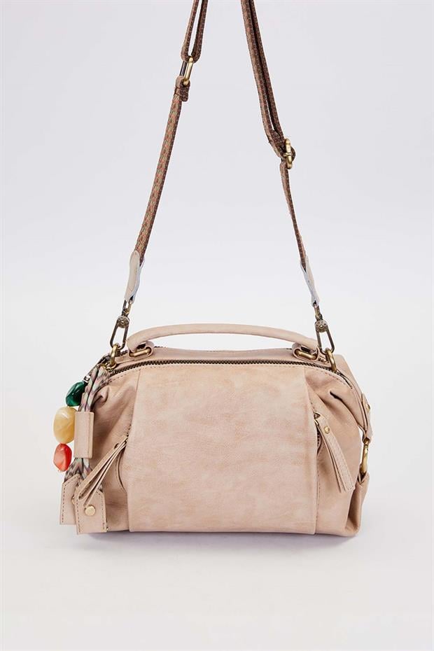 Vizon Çoklu Aksesuar Detaylı Omuz Çantası