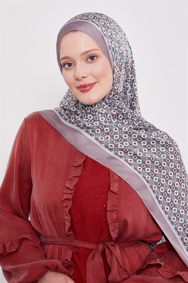 Vizon Kare Desen Hint İpeği Şal