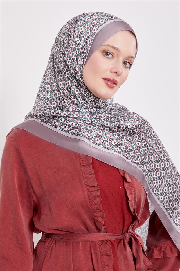 Vizon Kare Desen Hint İpeği Şal