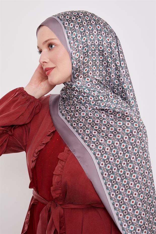 Vizon Kare Desen Hint İpeği Şal