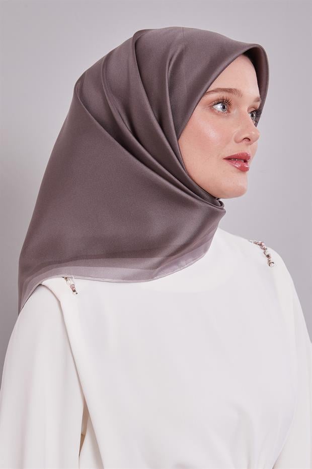 Vizon Kenar Bordürlü Twill İpek Eşarp