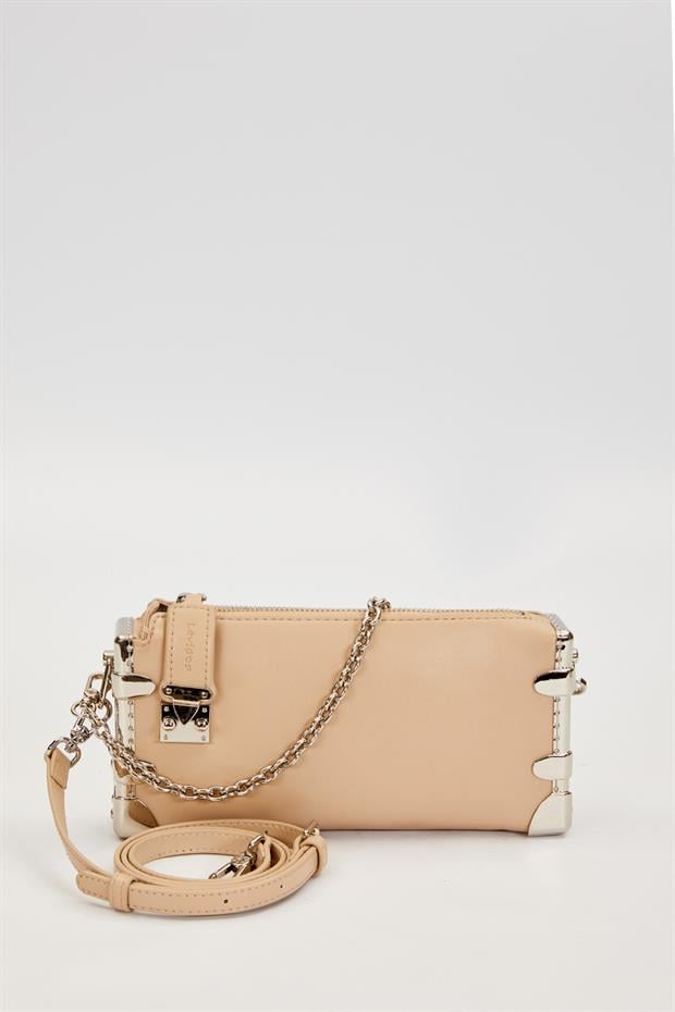 Vizon Metal Köşeli Omuz Çantası