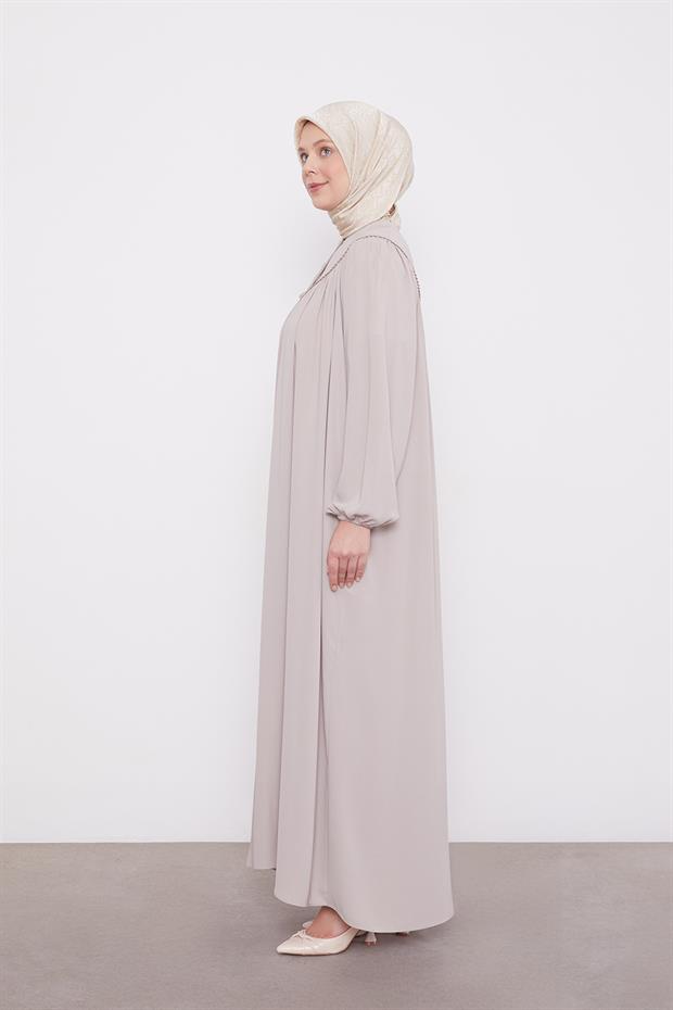 Vizon Omuz Ponpon Yaka Detaylı Ferace