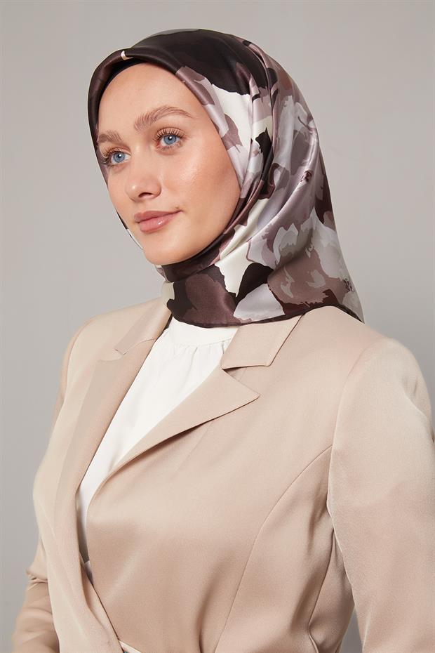 Vizon Soyut Çiçek Desen Sura İpek Eşarp