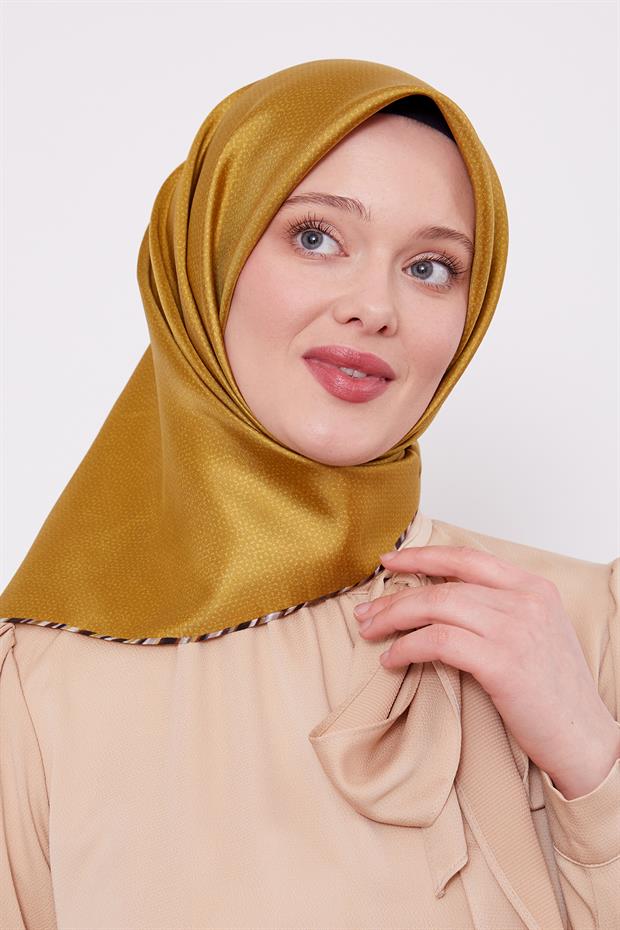 Yağ Yeşili Benekli Twill İpek Eşarp