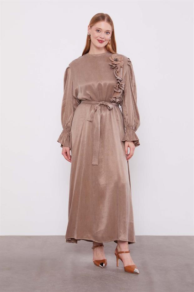 Yağ Yeşili ÇİÇEK AKSESUARLI ELBİSE