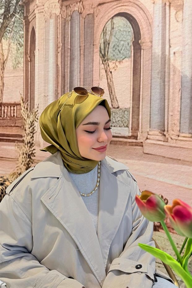 Yağ Yeşili Çift Taraflı Twill İpek Eşarp