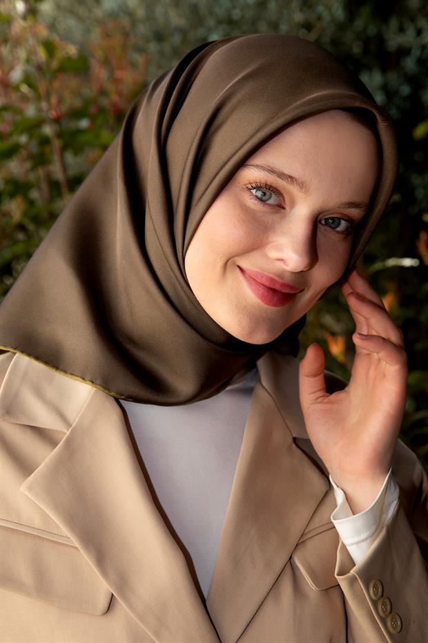 Yağ Yeşili Çift Taraflı Twill İpek Eşarp