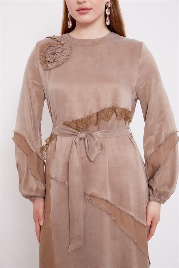 Yağ Yeşili Dantel Şeritli Cupra Elbise