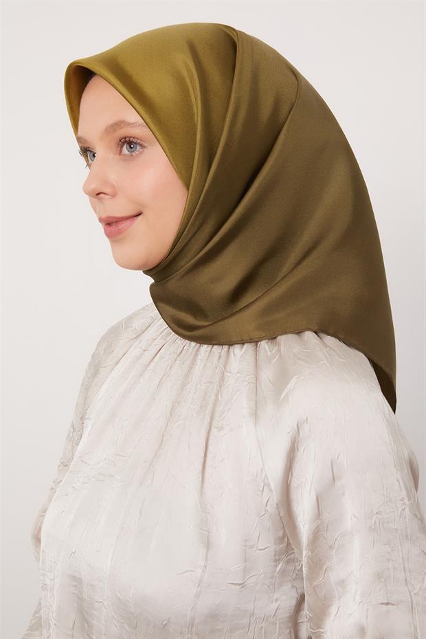 Yağ Yeşili Geçişli Twill İpek Eşarp
