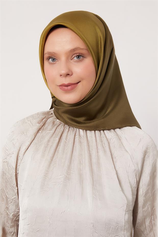 Yağ Yeşili Geçişli Twill İpek Eşarp