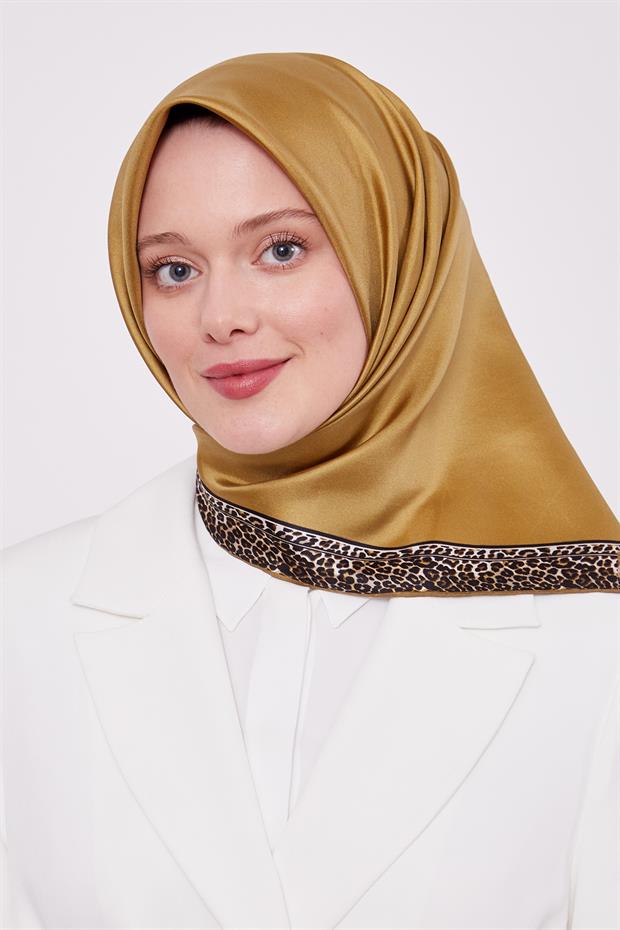 Yağ Yeşili Şerit Leopar Desen Twill İpek Eşarp