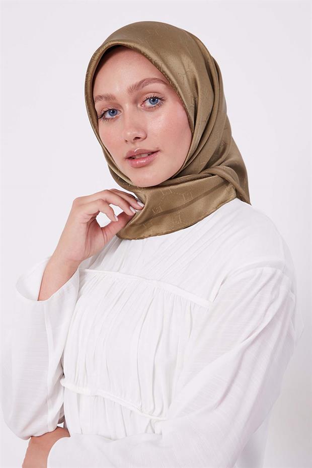 Yağ Yeşili Petek Desen Monogram İpek Eşarp