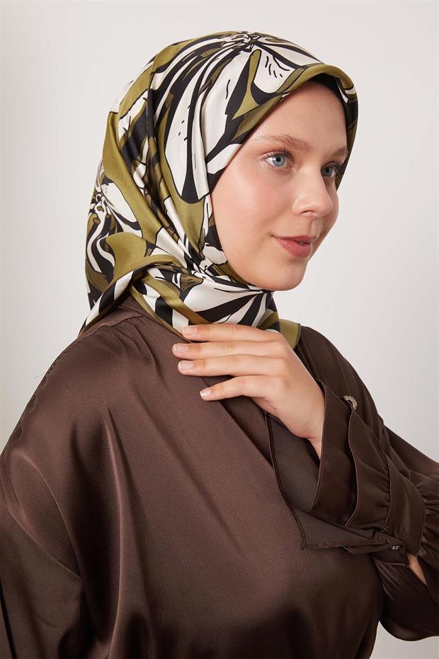 Yağ Yeşili Zambak Desen Twill İpek Eşarp
