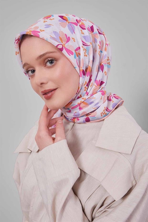 Yavruağzı Çiçek Desen Soft Eşarp