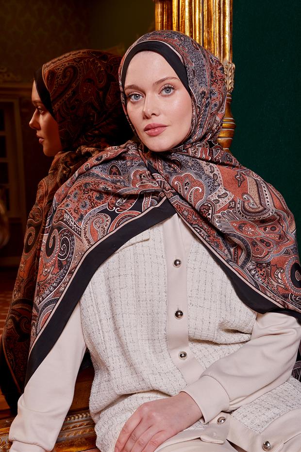 Yavruağzı Etnik Desen Royal Şal