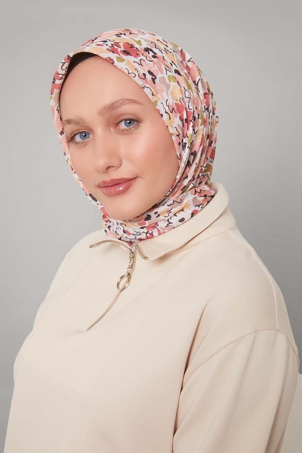Yavruağzı Karışık Çiçek Desen Soft Eşarp