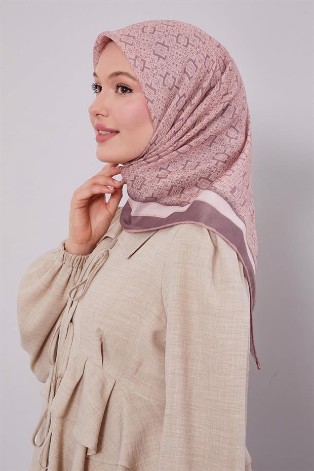 Yavruağzı Puzzle Desen Soft Eşarp