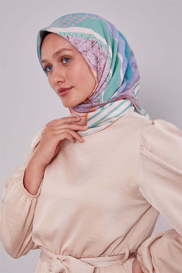 Yavruağzı Şerit Desen Pamuk Eşarp