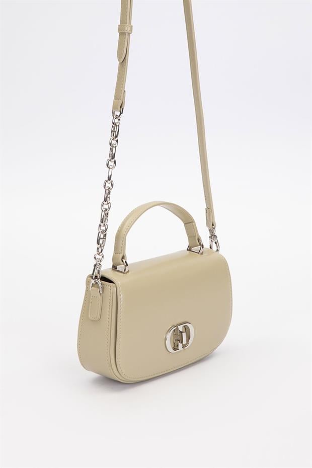 Yeşil Aksesuar Kapaklı Omuz Çantası