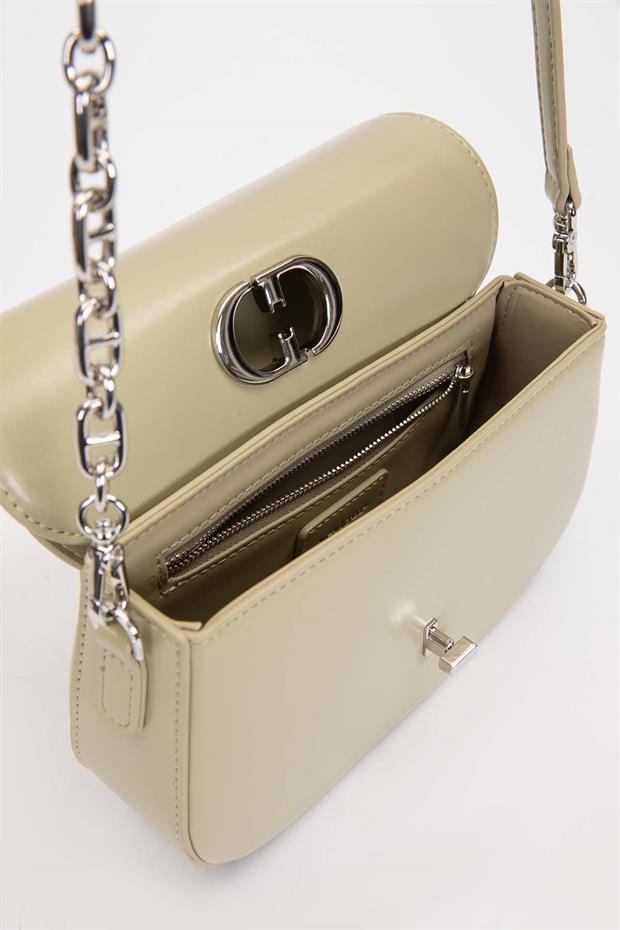 Yeşil Aksesuar Kapaklı Omuz Çantası