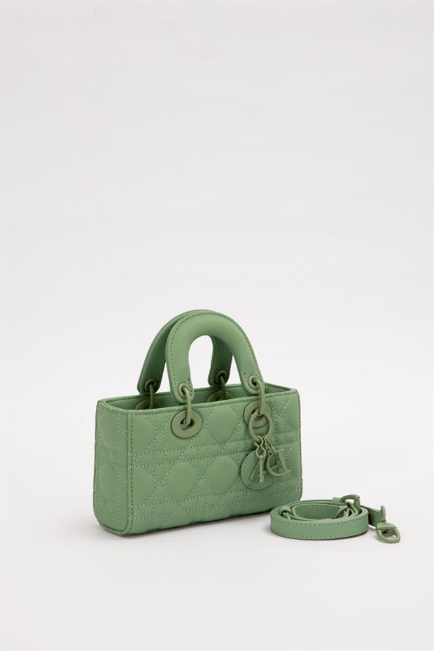 Yeşil Aksesuarlı Kapitone El Çantası