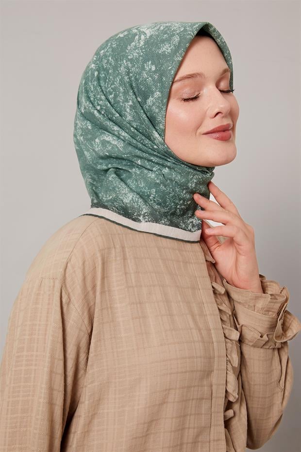 Yeşil Batik Desen Pamuk Eşarp
