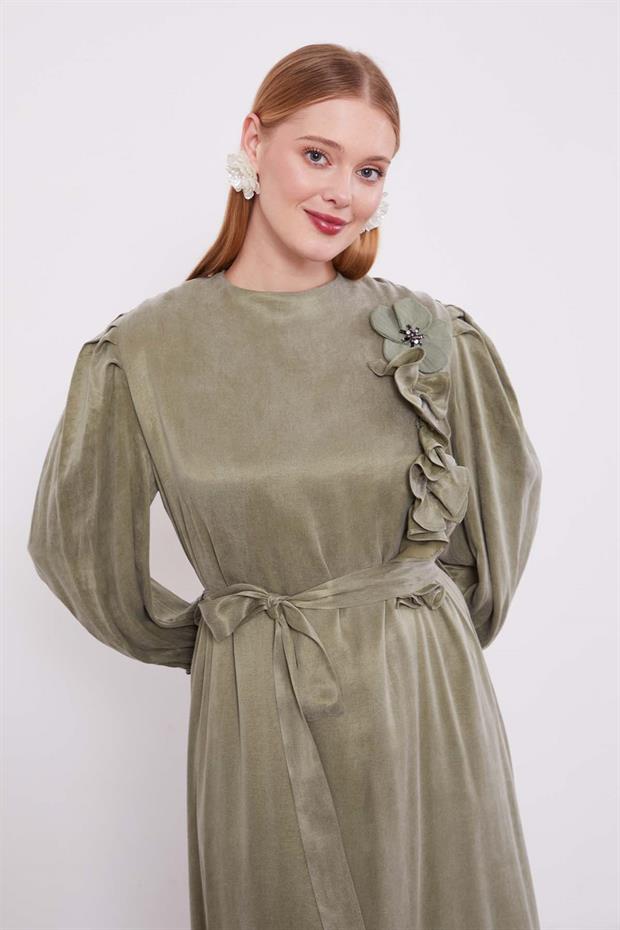 Yeşil ÇİÇEK AKSESUARLI ELBİSE