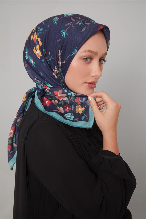 Yeşil Çiçek Dalı Desen Soft Eşarp