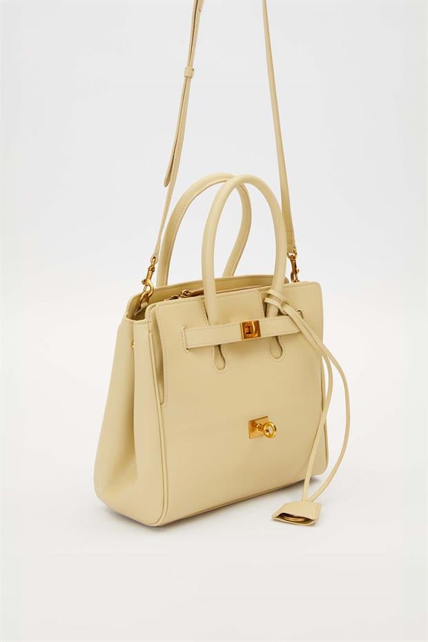 Yeşil Deri Aksesuar Detaylı El Çantası