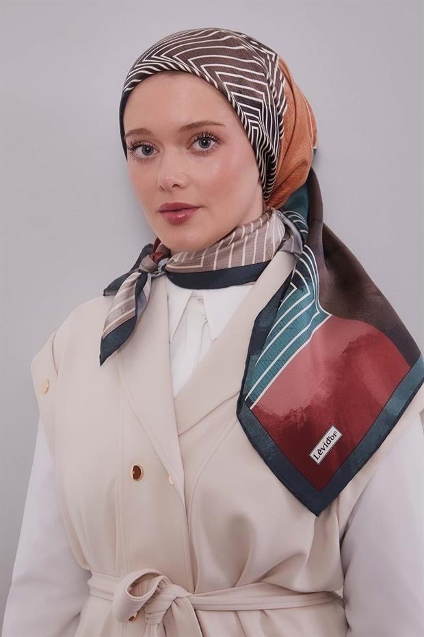 Yeşil Desenli Twill İpek Eşarp