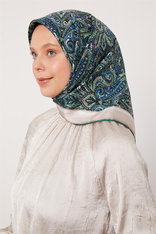 Yeşil Etnik Desen Twill İpek Eşarp