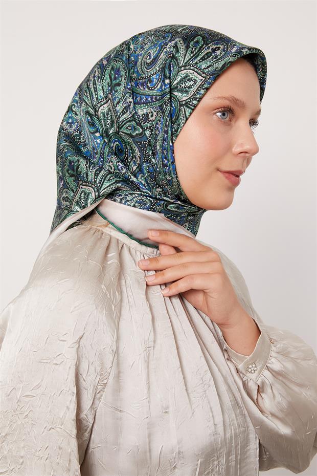 Yeşil Etnik Desen Twill İpek Eşarp