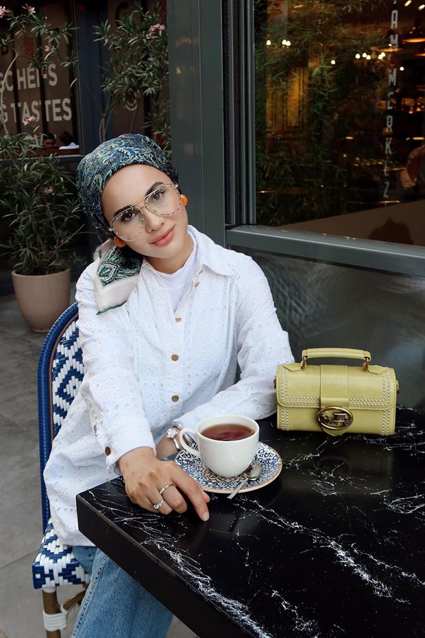 Yeşil Etnik Desen Twill İpek Eşarp