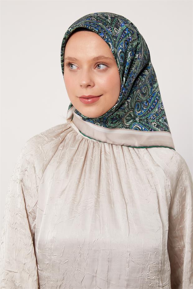 Yeşil Etnik Desen Twill İpek Eşarp